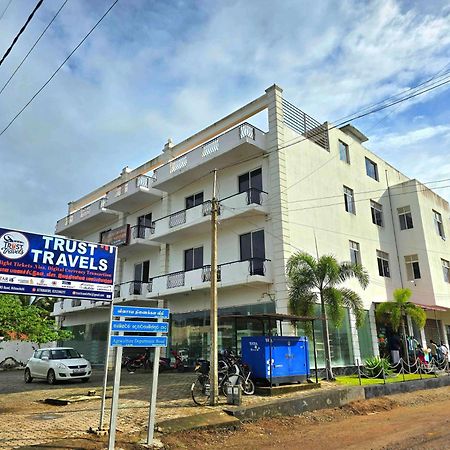 Hotel Marutham Kilinochchi Ngoại thất bức ảnh